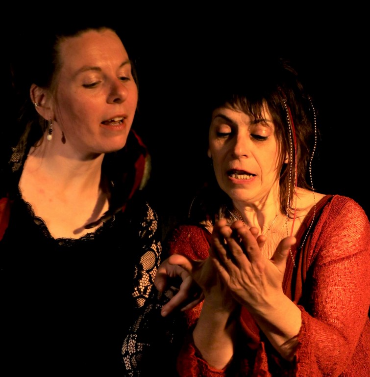 Embrasse moi Odile et Brigitte 1