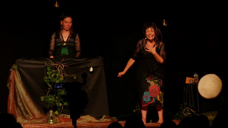 Farandole celtique Brigitte et Odile 1