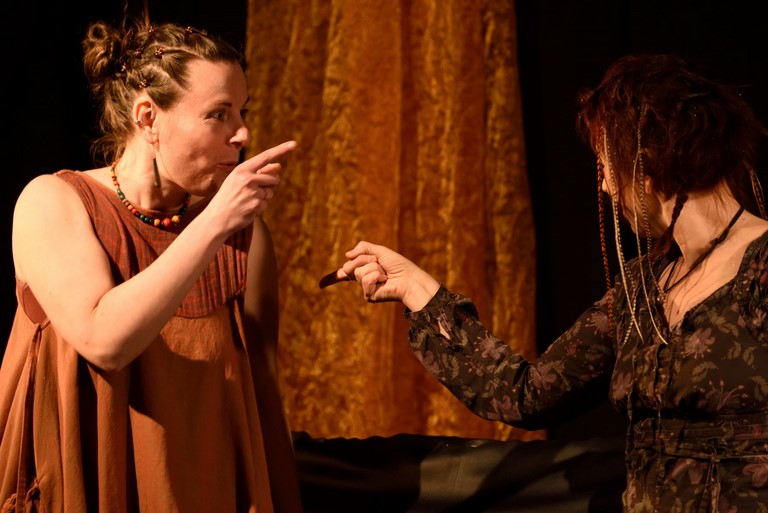 Murmures d abeilles Odile et Brigitte